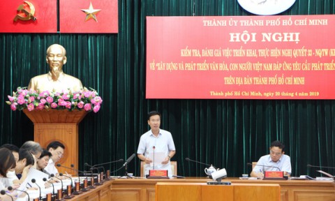 Singapore như ngày nay nhờ kiên trì đánh roi người xả rác