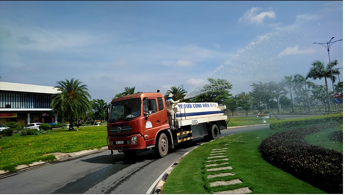 Xe xì téc tưới nước cảnh quan chuyên dụng