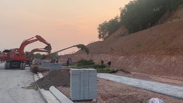 Tiếp nhận chỉ thị của Thủ Tướng Chính Phủ về việc thực hiện các biện pháp cấp bách phòng, chống dịch covid 19 tại công văn số 16/CT-TTg và chỉ đạo của Lãnh đạo Công ty Cổ Phần Đầu Tư 577 Quảng Ngãi. Ngay chiều muộn ngày 31/3/2020, Công ty TNHH Thịnh Nam Trung khẩn trương huy động toàn bộ lực lượng xe máy thiết bị và tập kết cau vua, phân bón, đất mặt, xơ dừa đầy đủ để tăng ca bằng mọi giá hoàn thành tuyến đường 6F khu biệt thự Cao Cấp Vườn Trùng và Công viên X2-04 trong đêm 31/3/2020.