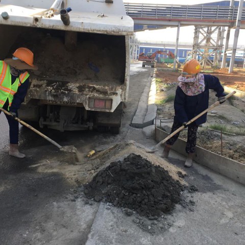 Vệ sinh Khu Liên Hợp sản xuất Gang Thép Hoà Phát Dung Quất