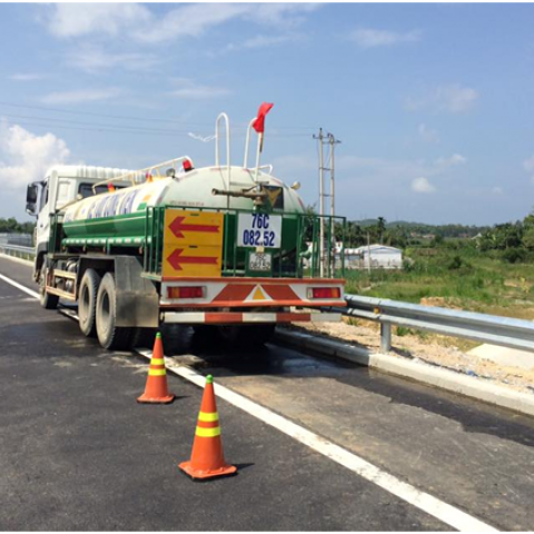Phun rửa mặt đường, cảnh quan Cao Tốc Đà Nẵng Quảng Ngãi
