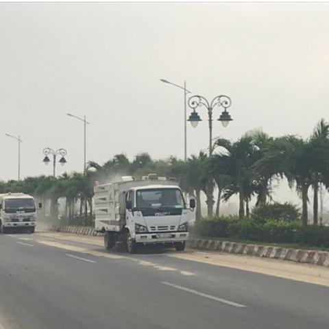 Thi công vệ sinh và cảnh quan đường Hoàng Sa TP Quảng Ngãi