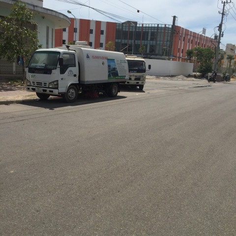 Vệ sinh công trình IEC Thành Phố Giáo Dục