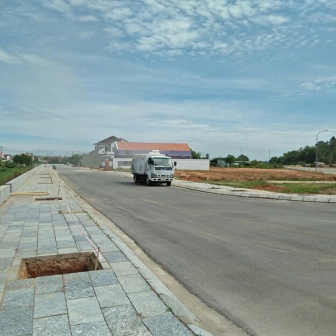 Vệ sinh toàn dự án Khu Dân Cư Sơn Tịnh