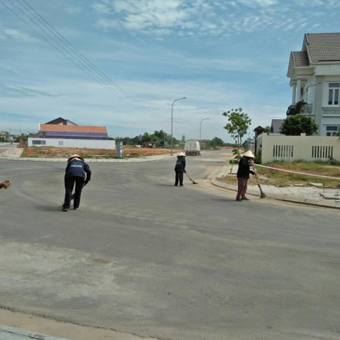 Vệ sinh toàn dự án Khu Dân Cư Sơn Tịnh