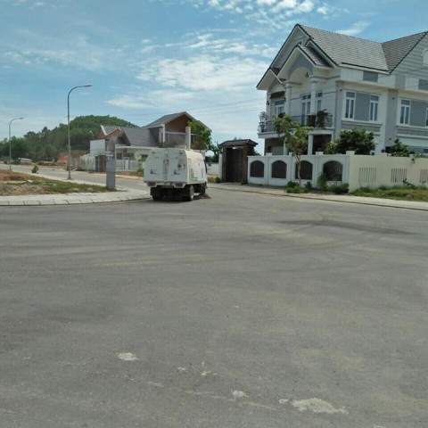 Vệ sinh toàn dự án Khu Dân Cư Sơn Tịnh